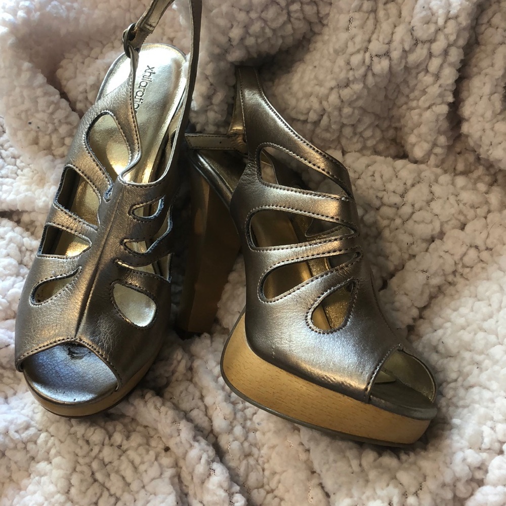 Bronze and tan heels